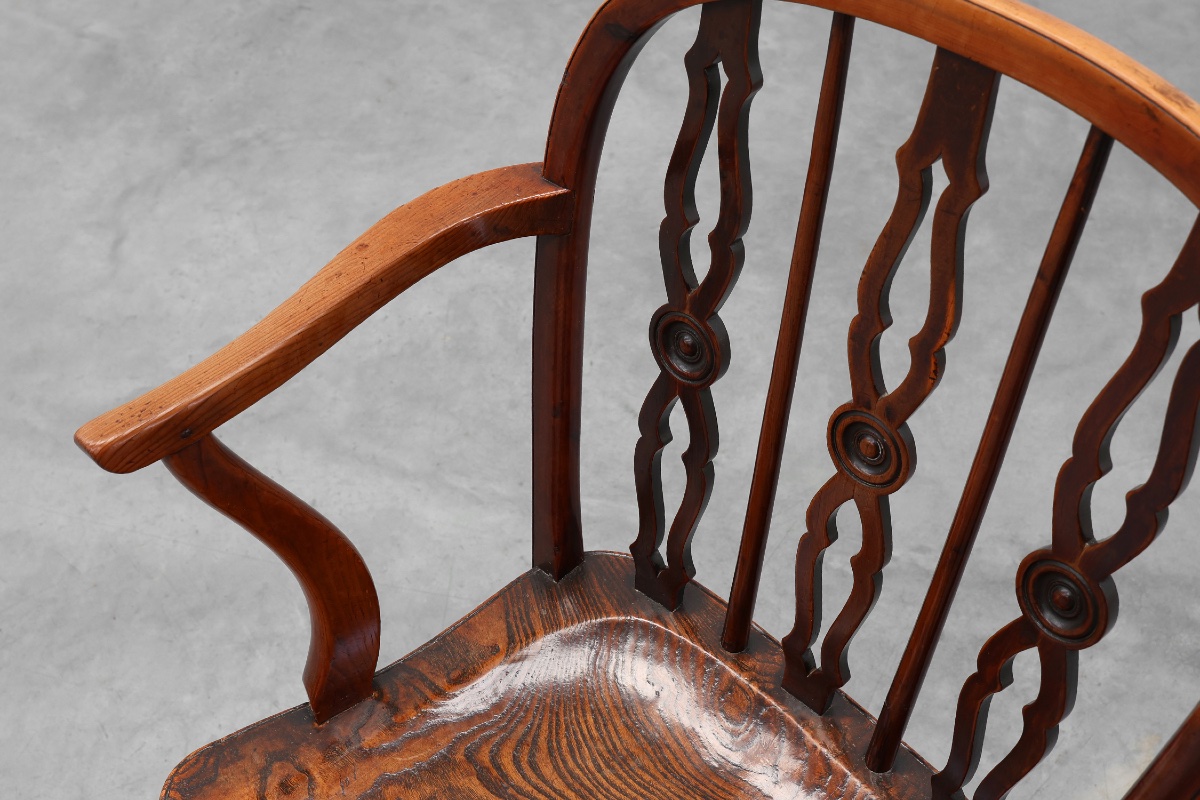 Fauteuil Windsor anglais avec assise en chêne et dossier à fuseaux, XIXe siècle-photo-5