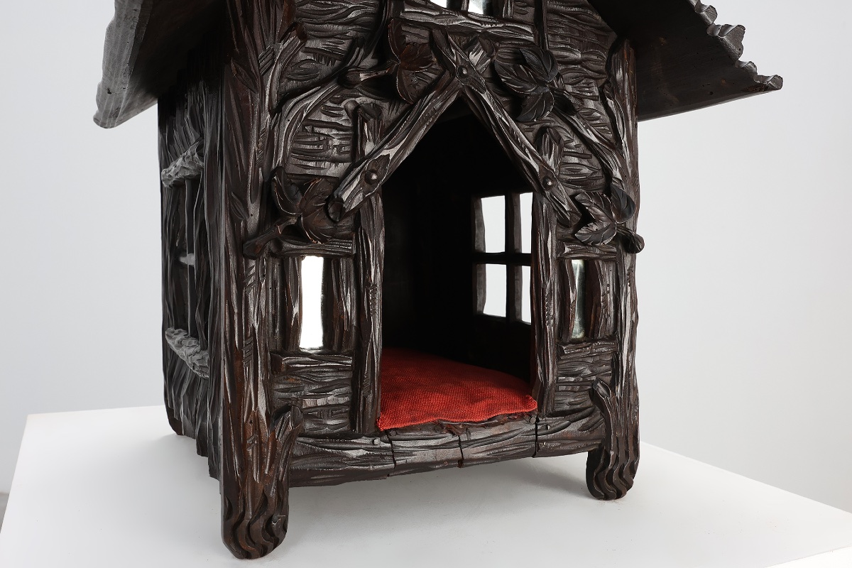 Niche pour chien en chêne sculpté de style Forêt-Noire, Suisse/Allemagne, vers 1850-photo-1