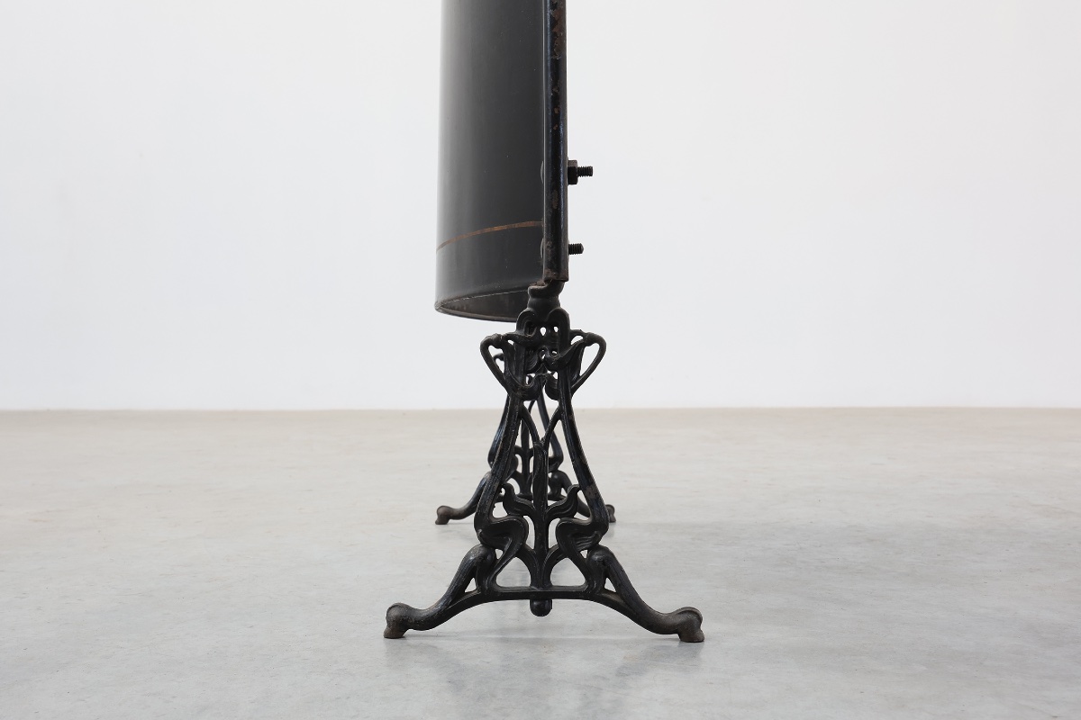 Art nouveau Black Lacquer Fire Screen With Hand‑painted Floral Motif, France, ca . 1910-photo-2