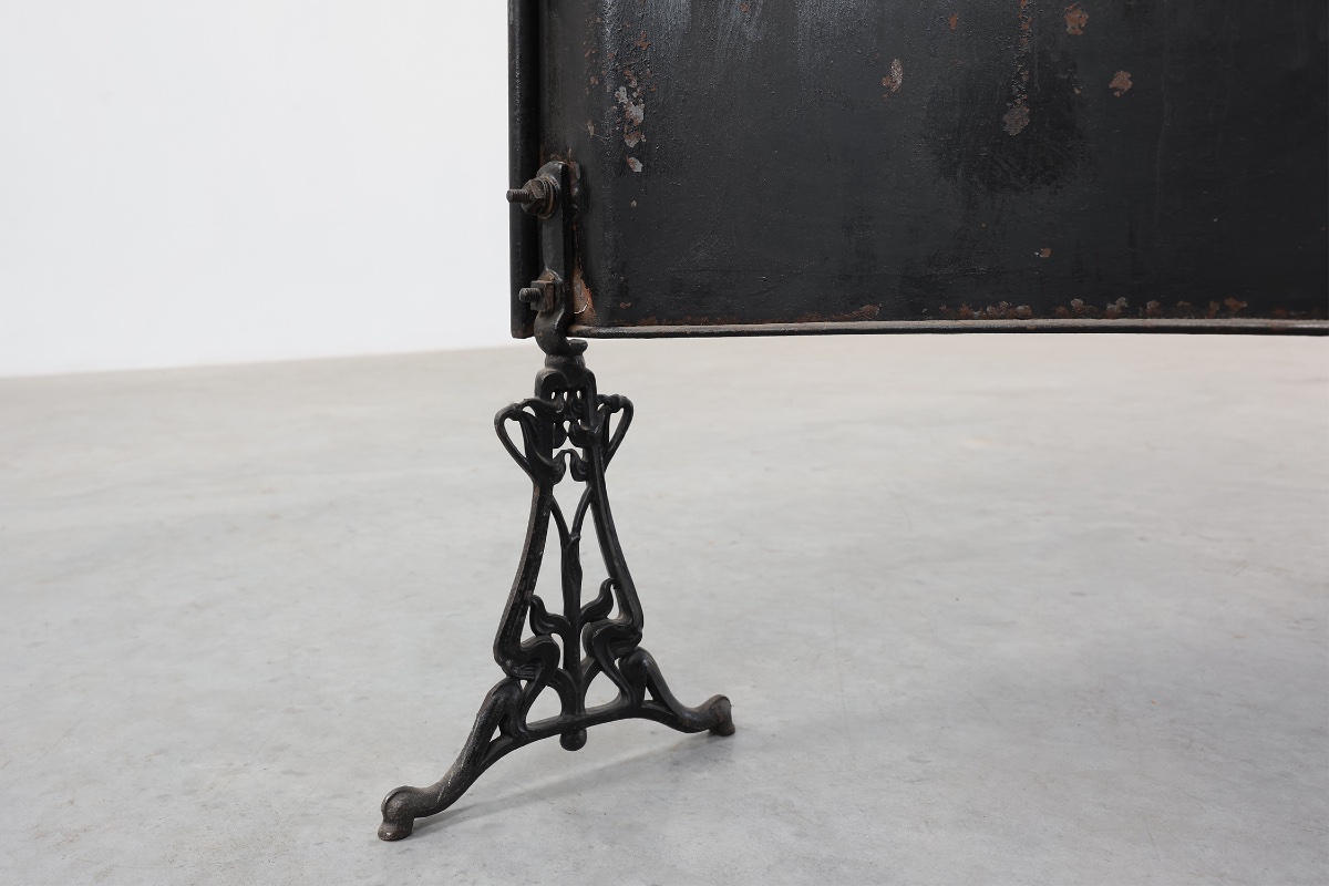 Art nouveau Black Lacquer Fire Screen With Hand‑painted Floral Motif, France, ca . 1910-photo-7