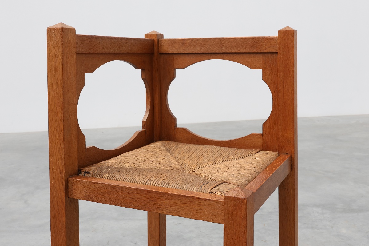 Chaise d'angle Art Déco en chêne avec dossier ajouré et assise en jonc, Belgique, vers 1920-photo-3