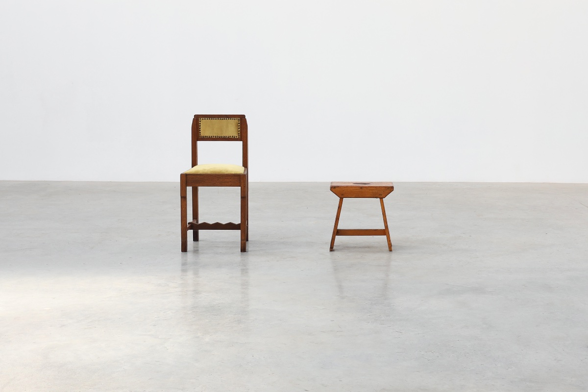 Tabouret rustique en pin à pieds ajourés, Suède, vers 1920-photo-2
