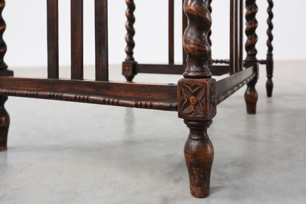 Set Of Four Oak Barley Twist Nesting Tables, England, Circa 1900-photo-5