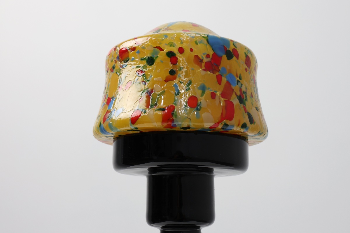French Art Deco Table Lamp With Multicolored Spatter Glass Shade And Black Glass Base, 1920s-photo-4