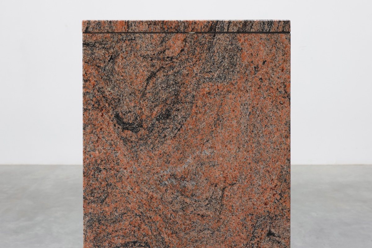 Socle rectangulaire en granit rouge, Belgique, XXe siècle-photo-2