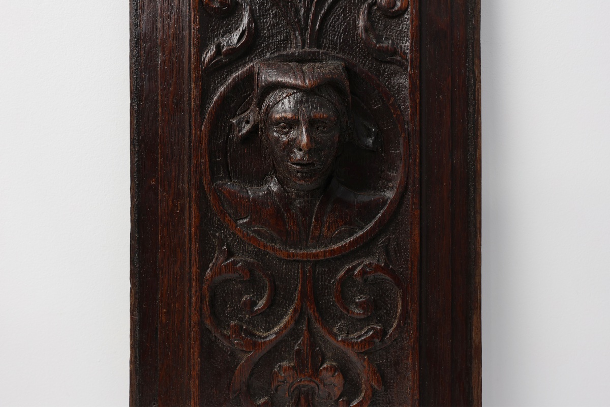 16th Century Flemish Renaissance Carved Oak Panel With Female Portrait Medallion-photo-4