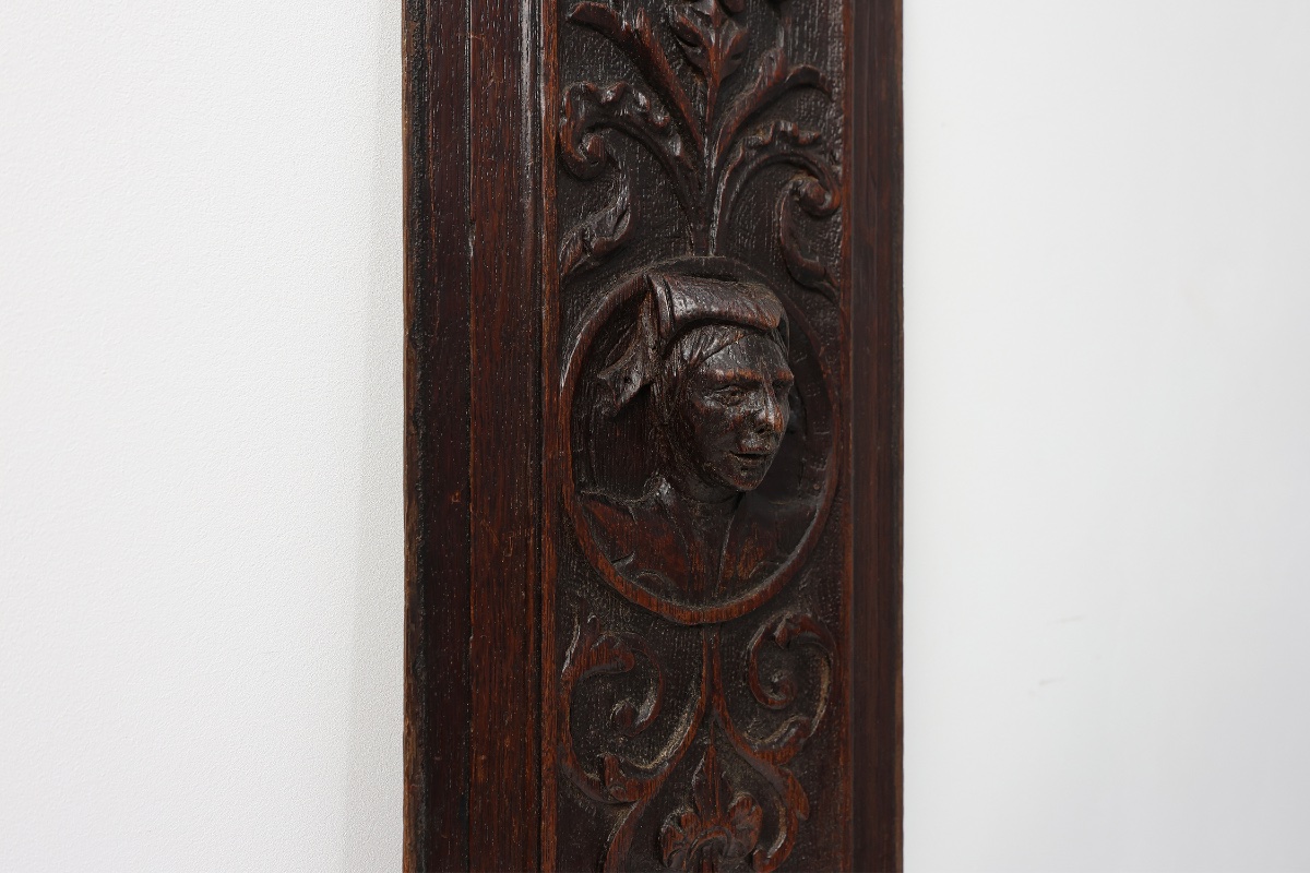 16th Century Flemish Renaissance Carved Oak Panel With Female Portrait Medallion-photo-3