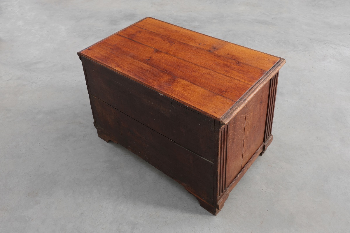 French Louis XVI Oak Commode With Fluted Corner Posts And Brass Handles, Circa 1800-photo-7