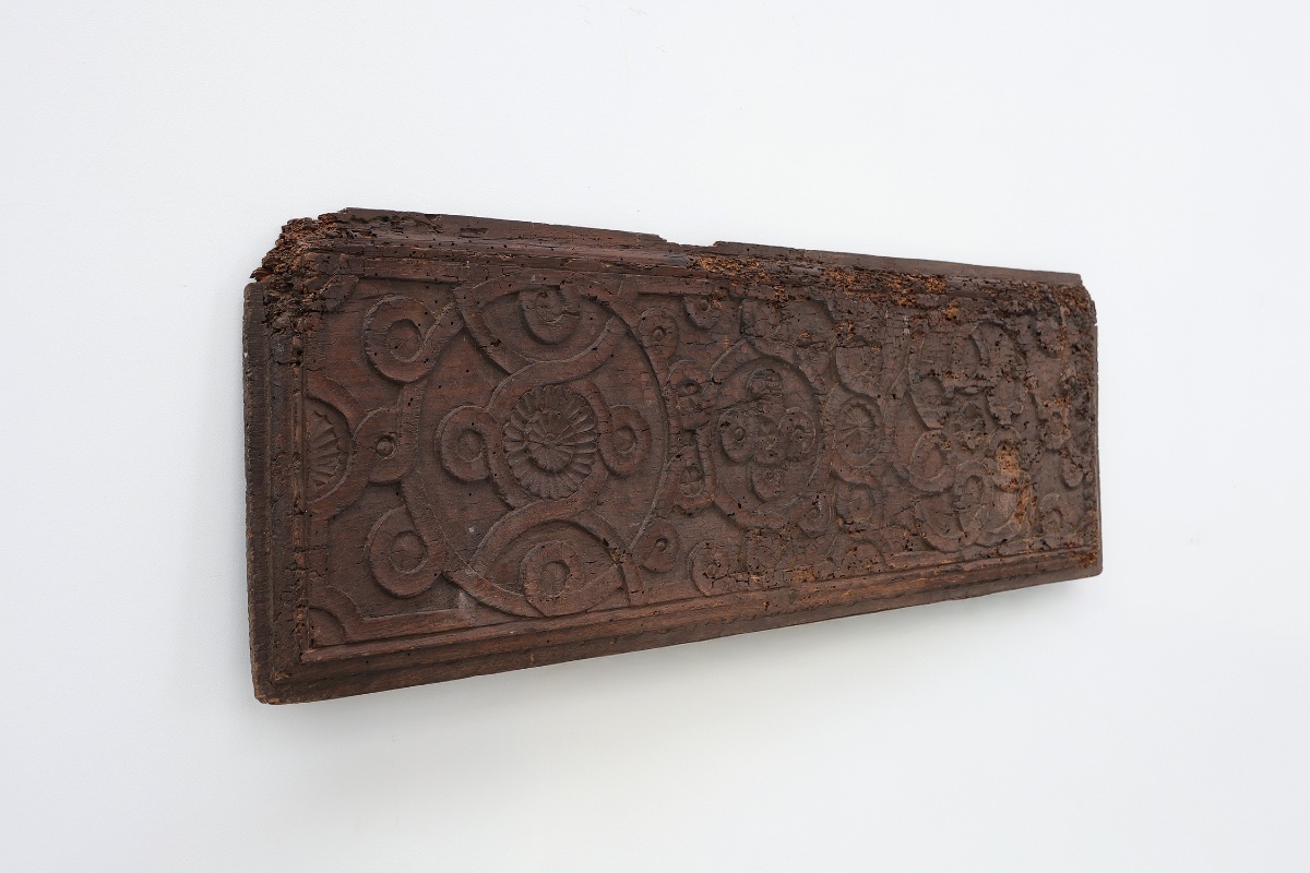 16th Century Gothic Wood Panel From France With Geometric Ornament-photo-2