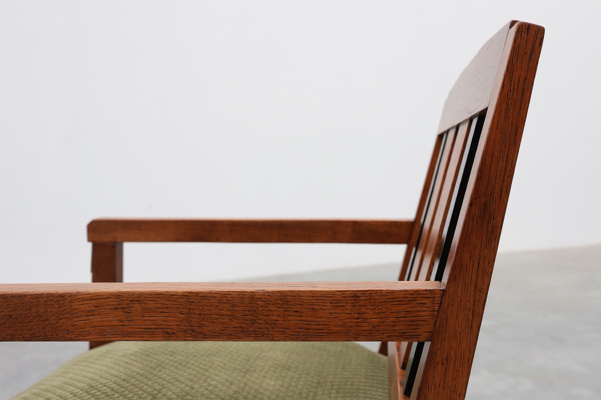 Amsterdamse School Oak Armchair With Green Velvet Seat, Netherlands, 1920s-photo-3