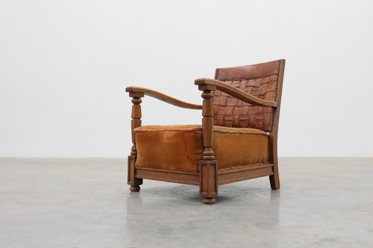 Fauteuil lounge Art Déco en chêne, dossier en cuir tressé et velours ocre, Belgique, 1920s-photo-4