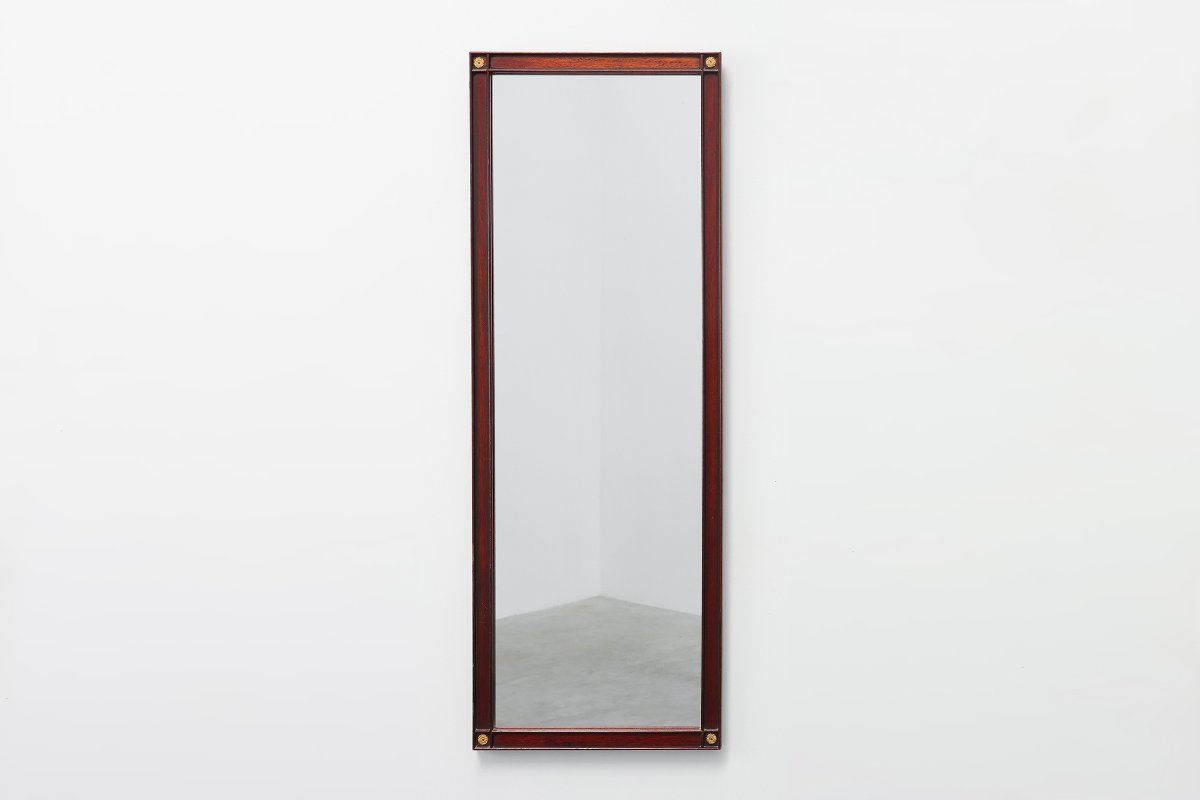26-0611 - Miroir de style néoclassique en chêne à rosaces en laiton par Deknudt, Belgique