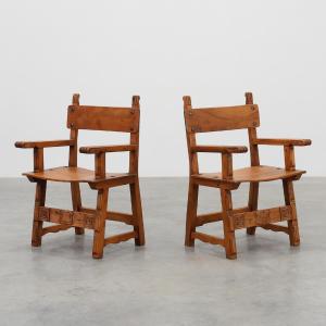 Paire de deux chaises d'appoint rustiques en chêne sculpté, Espagne, vers 1900