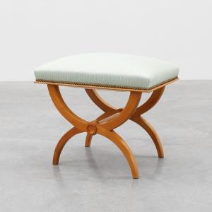 Tabouret curule de style Empire à revêtement rayé, France, XXe siècle
