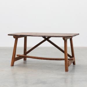 Table rustique espagnole à tréteaux avec tiroir et traverses en X, Espagne, XIXe siècle