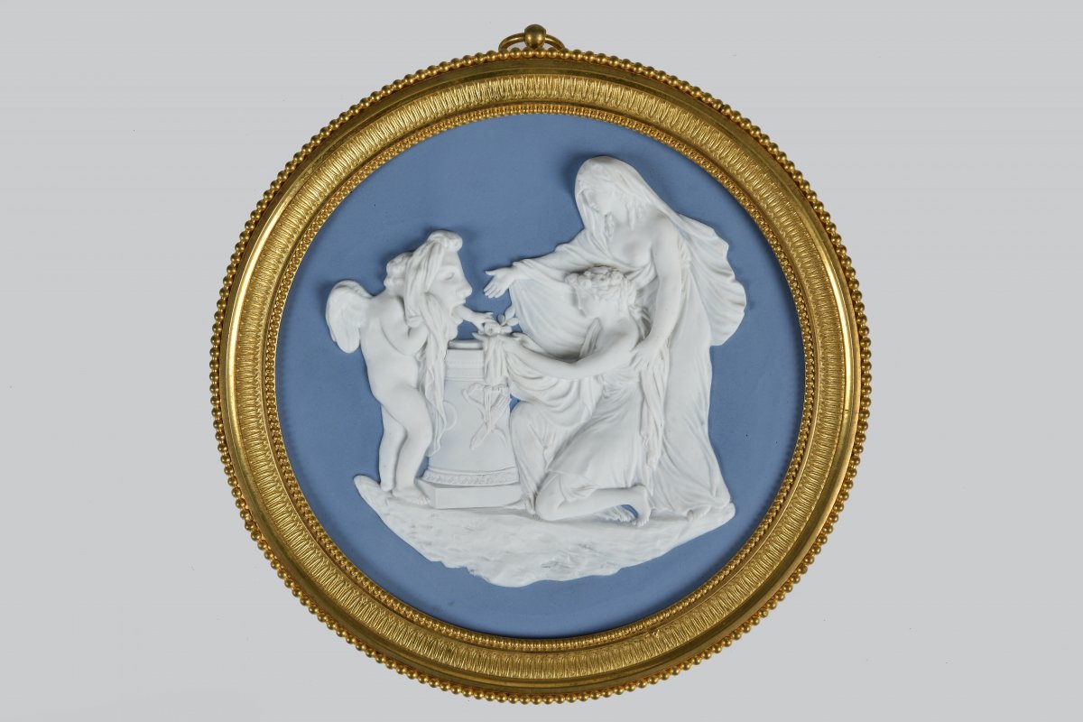 Important Medaillon, Attributed To La Manufacture De Nast, Paris