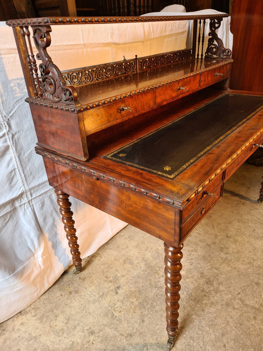 Pretty Mahogany Desk-photo-2