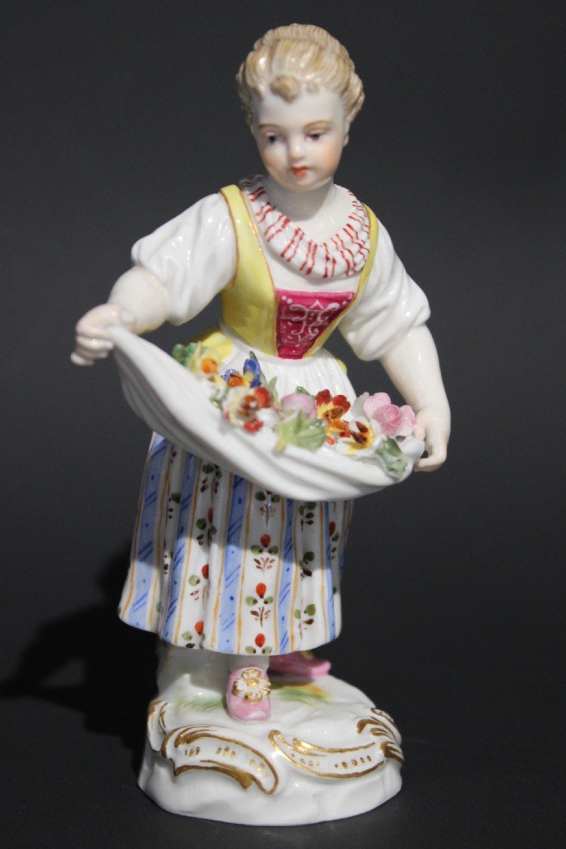 Meissen Porcelain 19th "young Girl With Flowers"