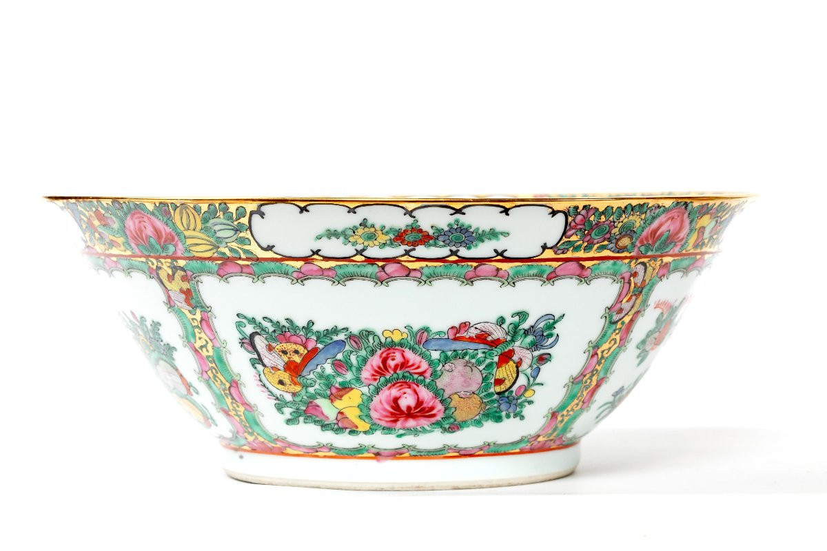 Pair Of Chinese Painted Canton Porcelain Flat Bowls -photo-4
