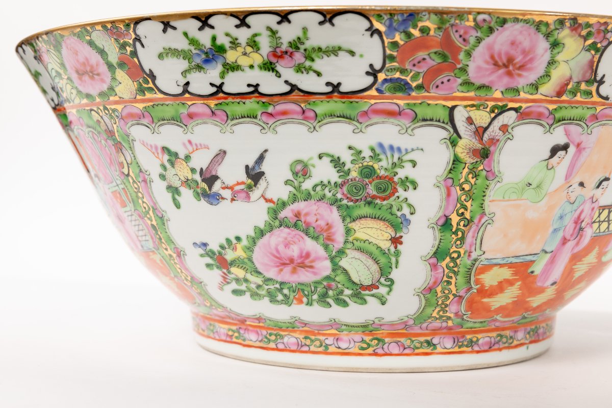 Pair Of Chinese Painted Canton Porcelain Flat Bowls -photo-1