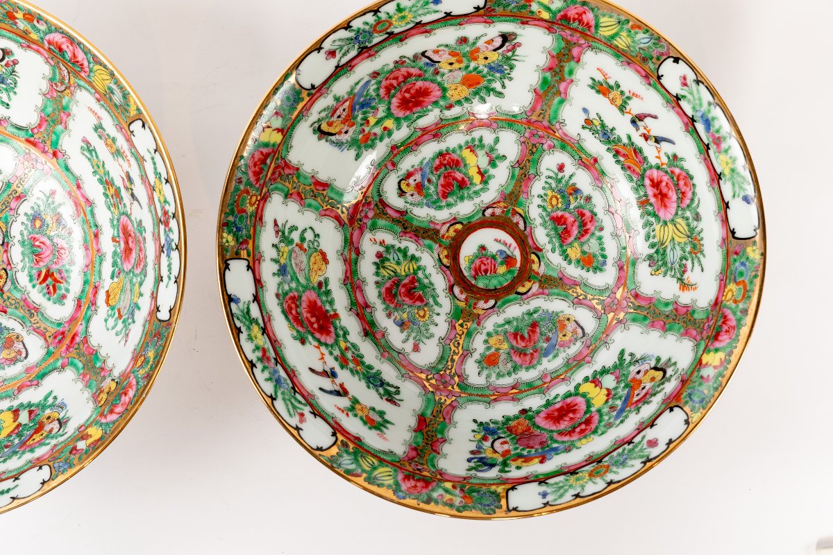 Pair Of Chinese Painted Canton Porcelain Flat Bowls -photo-2