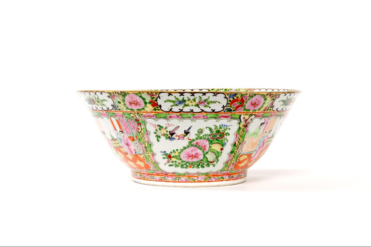 Pair Of Chinese Painted Canton Porcelain Flat Bowls -photo-7