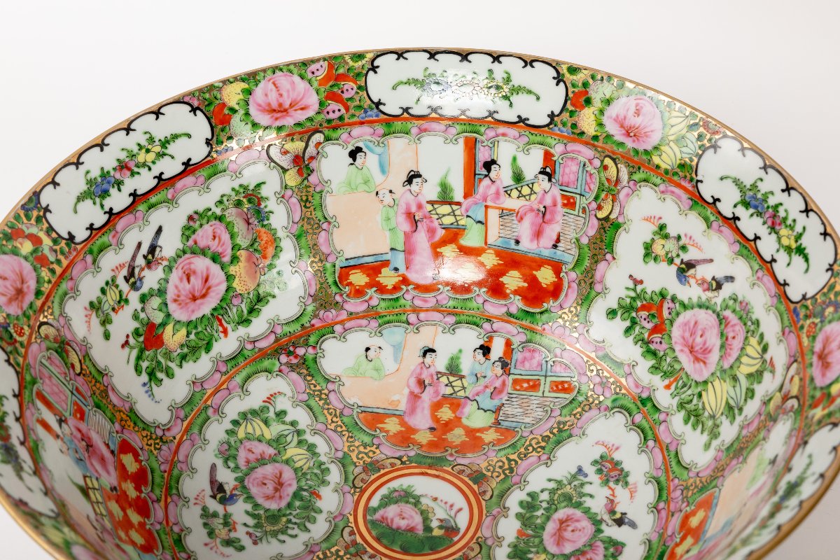 Pair Of Chinese Painted Canton Porcelain Flat Bowls -photo-8