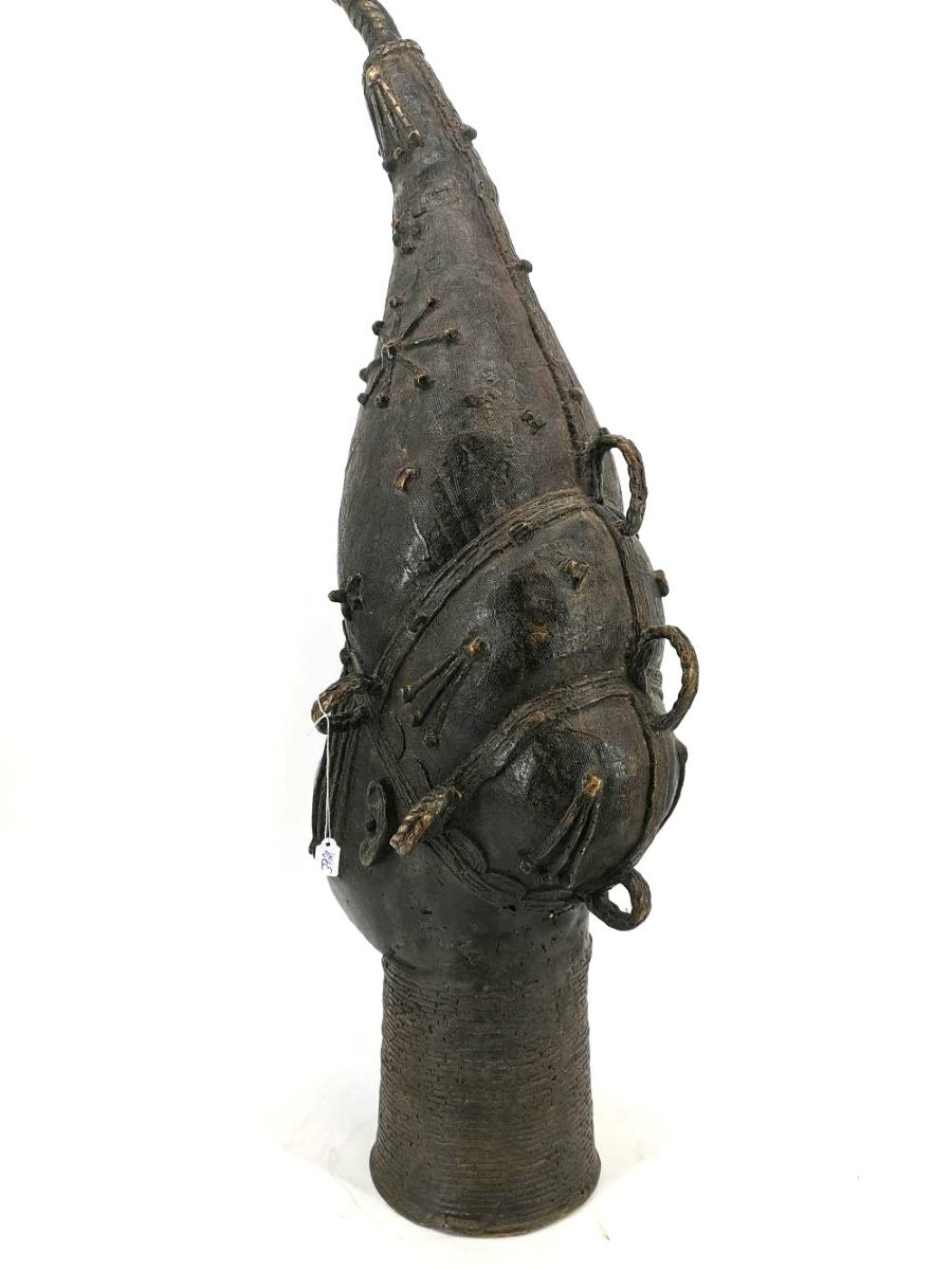 Large Bronze Head Of A Woman From Benin-photo-2