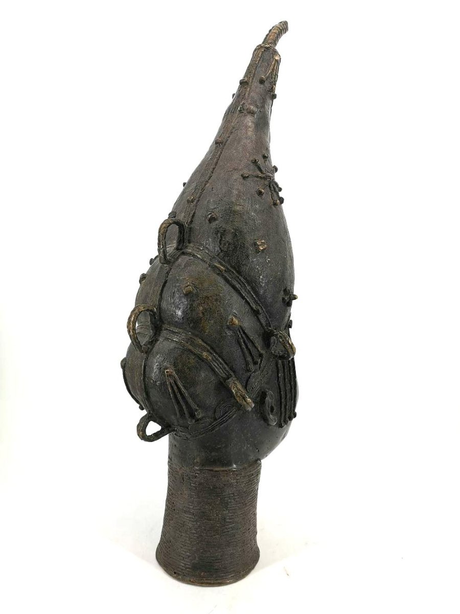 Large Bronze Head Of A Woman From Benin-photo-3