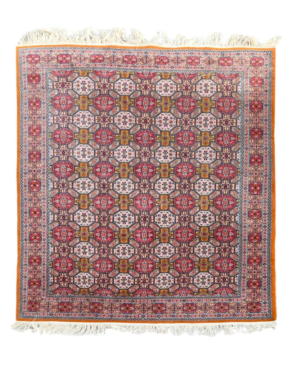 Persian Qum Wool Rug, 205 X 157 Cm -photo-2