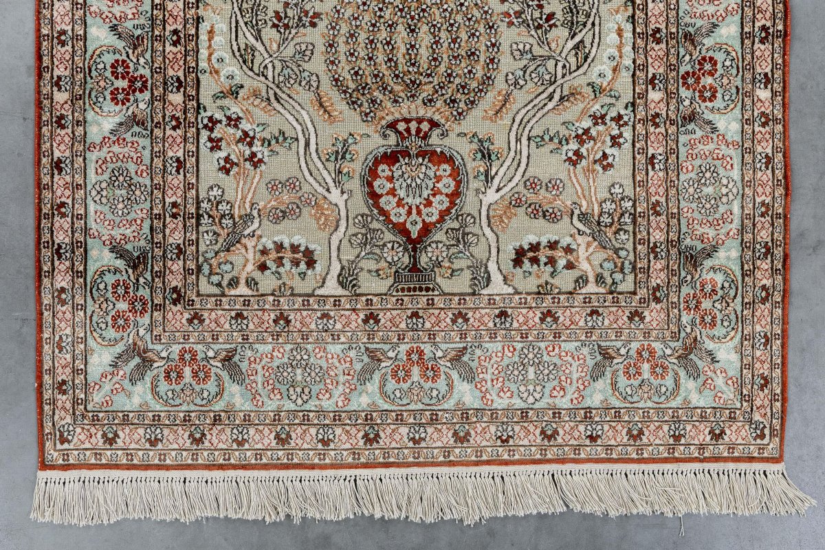 Persian Qum Silk Rug, 154 X 93 Cm-photo-1