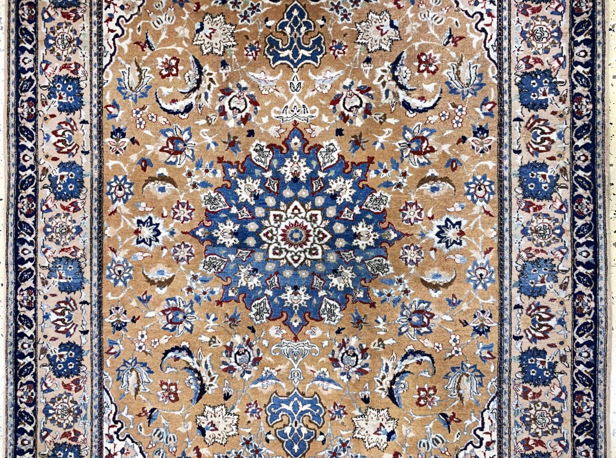 Persian Nain  Rug In Wool And Silk, 170 X 107 Cm-photo-2