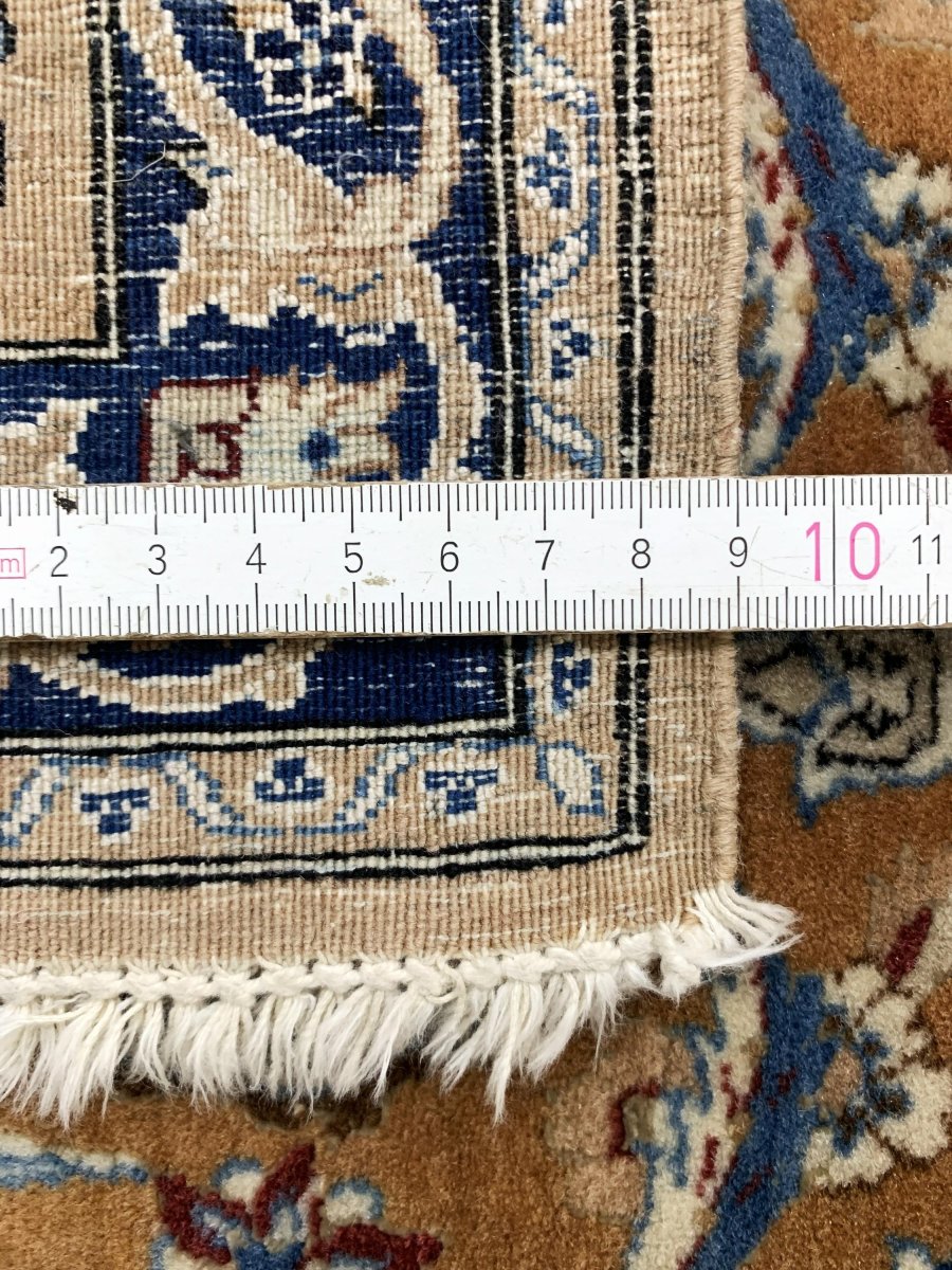 Persian Nain  Rug In Wool And Silk, 170 X 107 Cm-photo-4