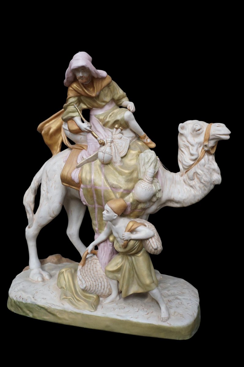 grand figurine en porcelaine peint Royal Dux