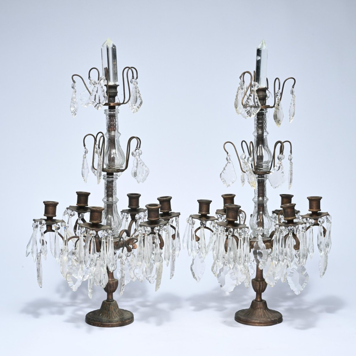 Chandeliers en bronze et cristal, 20eme