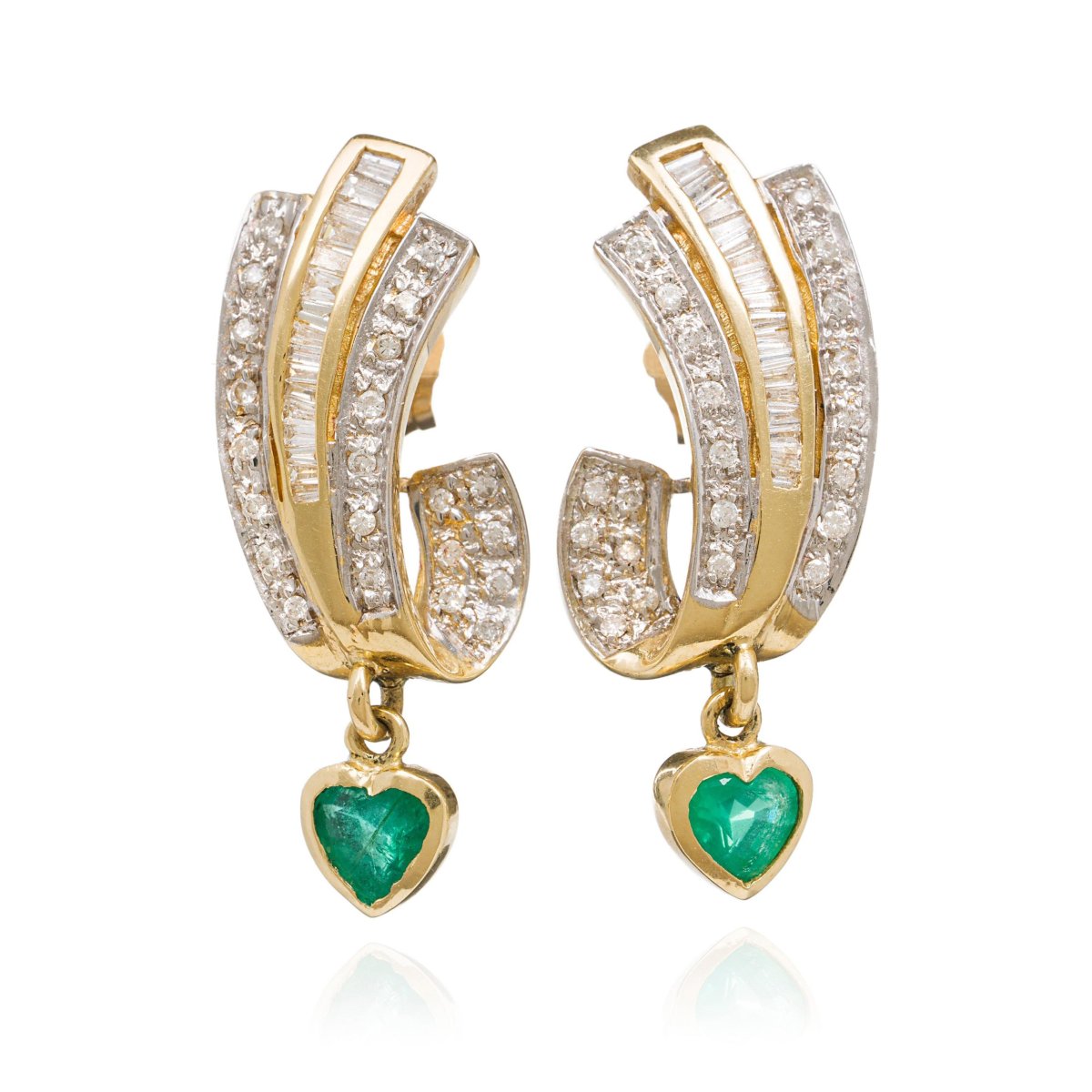 Boucles d'oreilles en or 14k serties de diamants et émeraudes