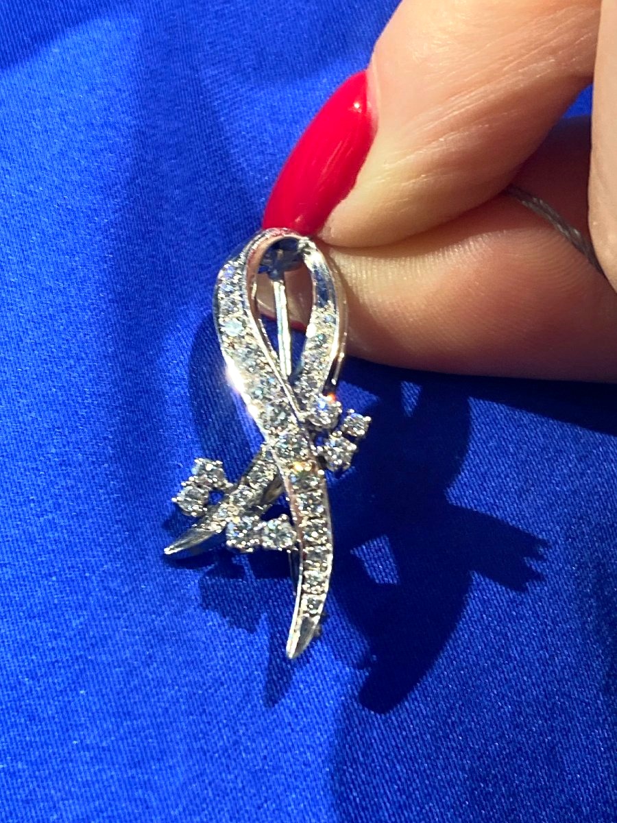"ribbon" Brooch In 18k White Gold With Diamonds 