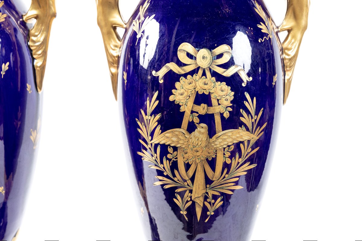Paire de vases  en faïence dore travail francaise de style Louis XVI vers 1900-photo-2