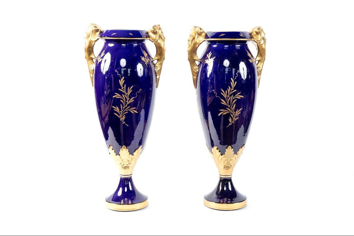 Paire de vases  en faïence dore travail francaise de style Louis XVI vers 1900-photo-1