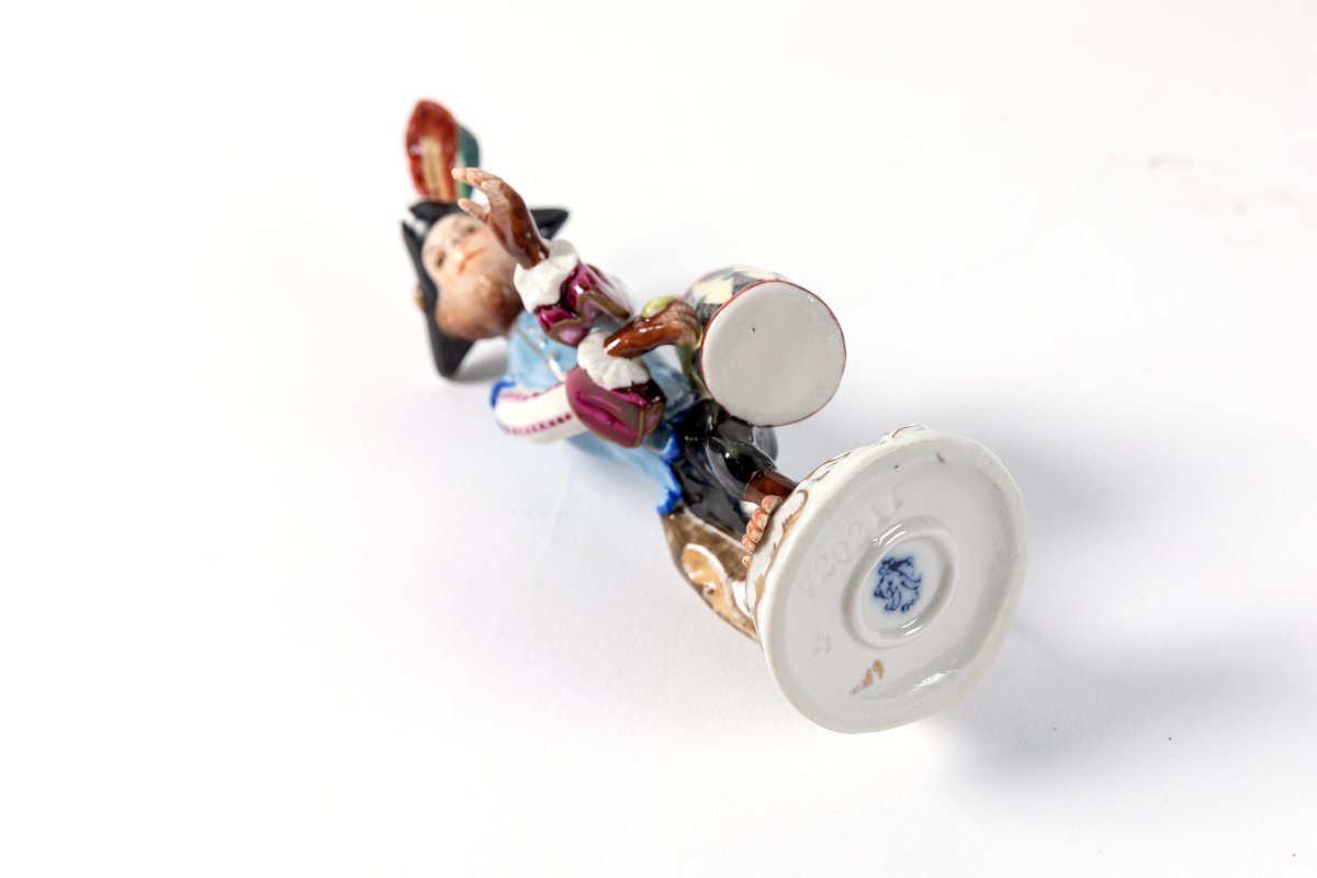 grand orchestre de 16 singes figurines en porcelaine de Volkstedt, Allemagne, 20eme-photo-1