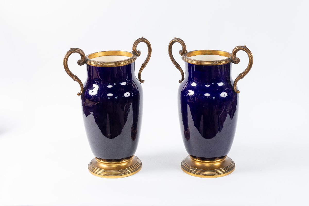 Pair Of Earthenware Vases Decorated With Gilded Bronze; French Craftsmanship, Early 20th Century-photo-4