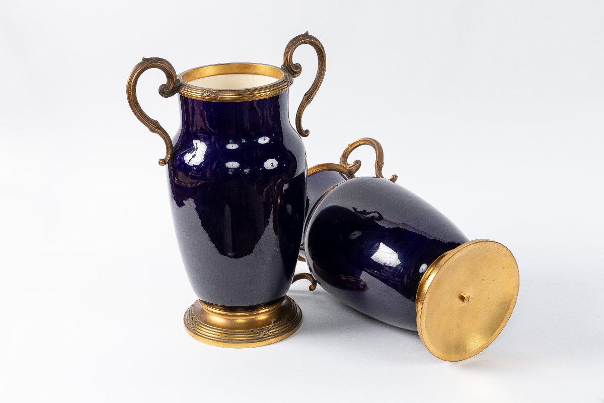 Pair Of Earthenware Vases Decorated With Gilded Bronze; French Craftsmanship, Early 20th Century-photo-3