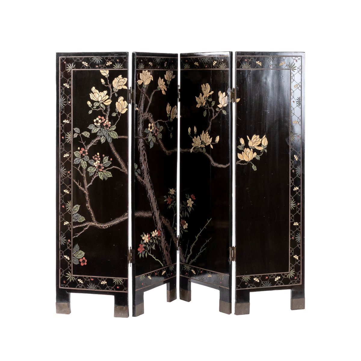Petit paravent chinois en bois peint et sculpté, XXe siècle.