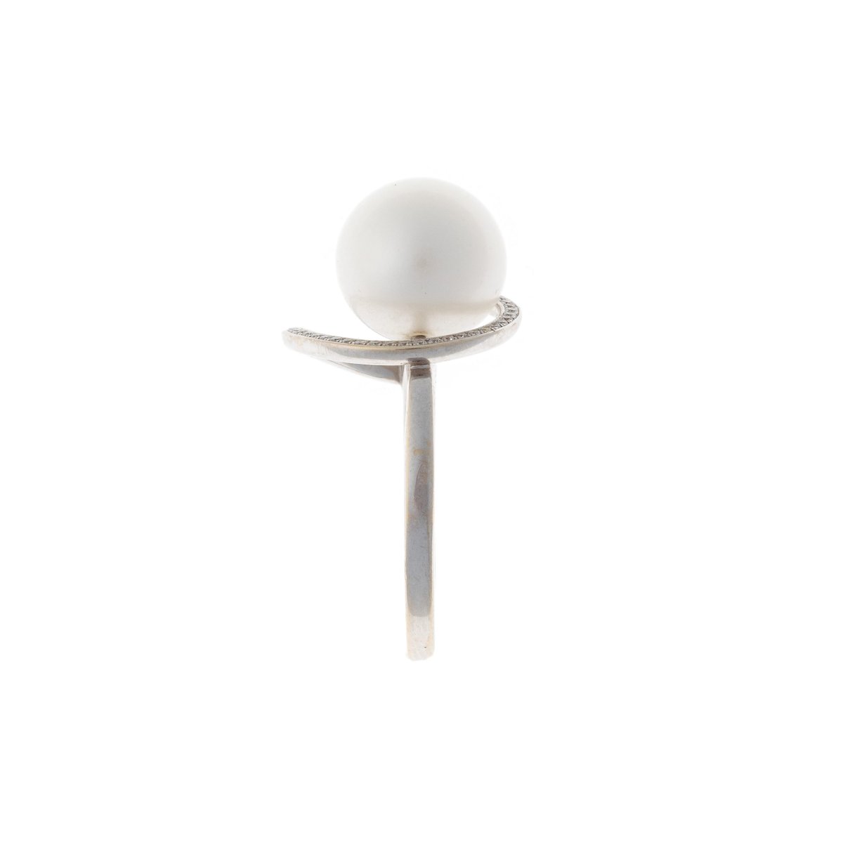 18k Gold Ring With A Pearl And Diamonds-photo-3