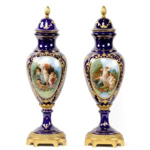 Paire De Vases Sevres En Porcelaine 19eme 