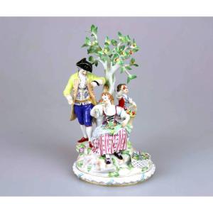 Groupe en porcelaine fin 19eme de Meissen, 1er choix, modèle M.V. Acier