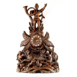 Grand Pendule Foret Noir En Noyer Sculpte 19eme