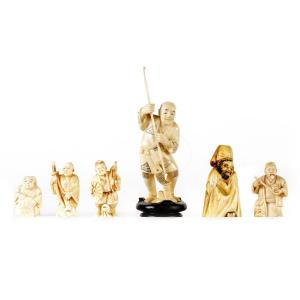 Six Sculptures Netsuke En Ivoire Japon