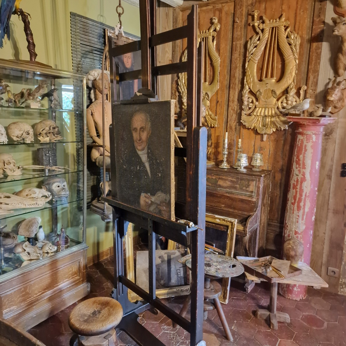 Double-sided Easel