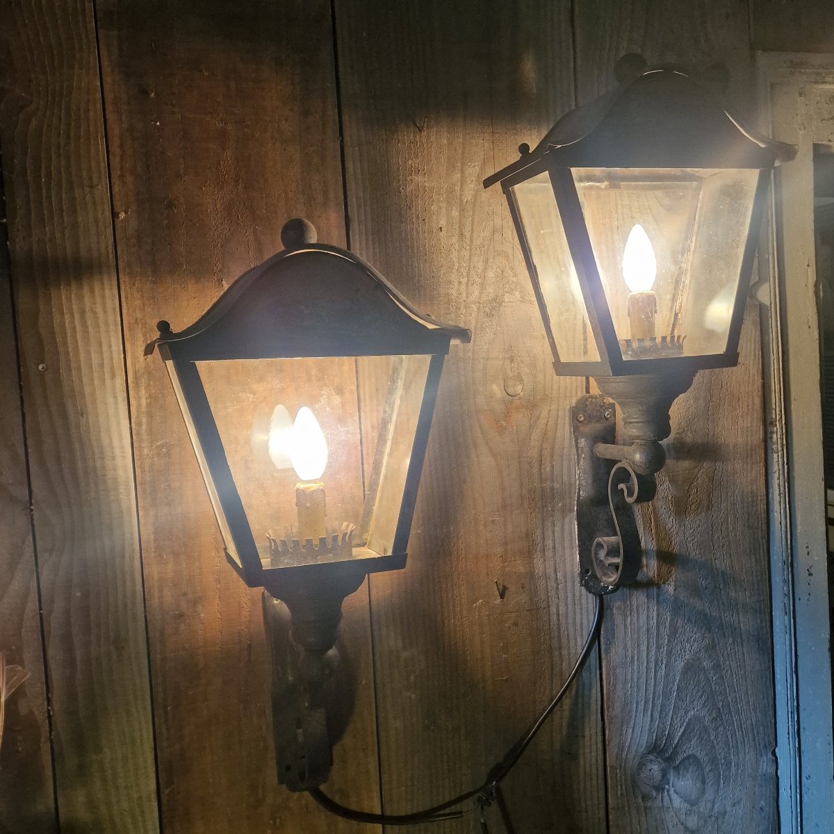 Pair Of Lanterns-photo-2
